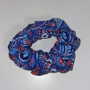 this is a fun scrunchie that is multi-colored!